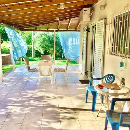 Ioanna's Katakolo Seaside Family House Near Olympia Apartment