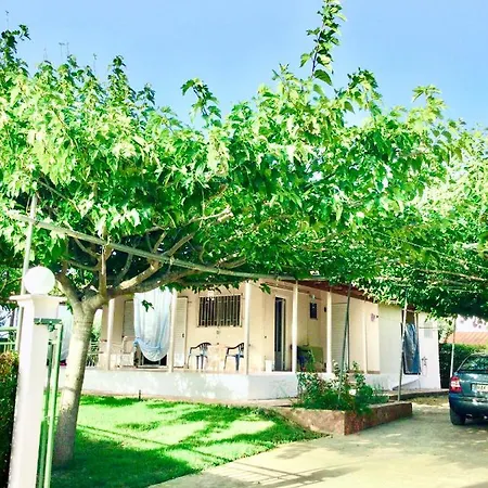 Апартаменты Ioanna's Katakolo Seaside Family House Near Olympia *